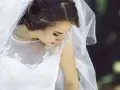 Co założyć na suknię ślubną, aby wyglądać elegancko i czuć się komfortowo