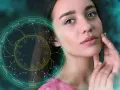 Kobieta z delikatnym dotykiem na policzku, obok niej krąg zodiaku. 6 lipiec znak zodiaku to Rak.
