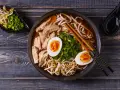 Czy ramen jest zdrowy? Dietetyk radzi, jak jeść go bez wyrzutów