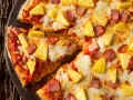 Pizza hawajska: Składniki, pochodzenie i przepis. Kochasz czy nienawidzisz?