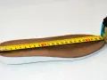 Miarka krawiecka pokazuje 27 cm. Jaki to rozmiar buta? Długość wkładki jest kluczowa.