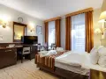 Czy można wynająć pokój w hotelu nie mając 18 lat? Zasady i wymagania