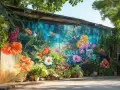 Un mur peint par un artiste peintre fleurs, vibrant de couleurs vives et de vie. Des oiseaux s'envolent parmi des hibiscus orangés et des fleurs exotiques.