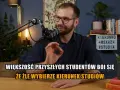 Mężczyzna z okularami mówi o obawach przyszłych studentów przed złym wyborem kierunków studiów.