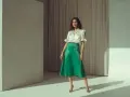 Co ubrać do zielonej spódnicy, aby wyglądać stylowo i modnie?