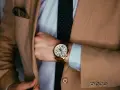 Jaką koszulę do beżowej marynarki wybrać, by wyglądać stylowo?