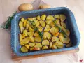 Patate al forno con rosmarino, un classico tra le ricette con patate, pronte per essere gustate.