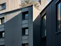 Dach i okna antracyt – jak wybrać idealną elewację dla domu?