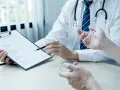 Ile czeka się na rehabilitację NFZ? Poznaj sposoby na krótszą kolejkę