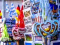 Serce z piernika z napisem "München" i kufelkami piwa, pocztówki z Niemiec. Idealne pamiątki, co warto kupić w Niemczech.
