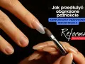 Jak przedłużyć paznokcie? Zobacz kompleksowy przewodnik rekonstrukcji paznokci. Dłonie z pięknymi, przedłużonymi paznokciami.