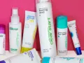 Produkte für eine effektive **skin care routine**: Booster, Mist, Sonnenschutz, Waschgel, Maske und Post-Breakout-Fix.