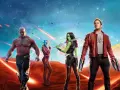Die Guardians of the Galaxy stehen bereit, ein episches Abenteuer zu beginnen. Drax, Gamora, Nebula und Star-Lord posieren vor einem Sternenhimmel.