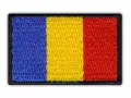 Naszywka z flagą Rumunii: pionowe pasy w kolorach niebieskim, żółtym i czerwonym, otoczone czarną ramką.