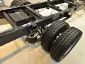 AL-KO chassis för Fiat Ducato, redo för nya äventyr. Dubbla bakhjul för extra stabilitet.
