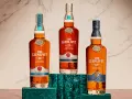 Drei Flaschen The Glenlivet Single Malt Scotch Whisky: 21, 25 und 18 Jahre alt. Verschiedene Whisky-Sorten für Kenner.