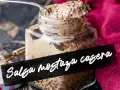 Tarro de mostaza casera con granos enteros. Aprende como hacer mostaza de Dijon casera, ¡fácil y deliciosa!