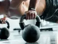 Jak ćwiczyć crossfit w domu: efektywne treningi dla każdego poziomu
