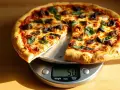 Ile waży pizza 40 cm? Zaskakujące różnice w wadze i dodatkach