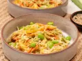 Ein köstlicher Asia Salat mit knackigem Kohl, Karotten und Edamame, verfeinert mit Sesam. Perfekt für eine leichte Mahlzeit.