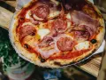 Jakie drożdże do pizzy wybrać, by osiągnąć idealne ciasto?