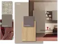 Moodboard con abbinamento legno chiaro e scuro: rovere, tortora, laccato argilla e tessuti eleganti.