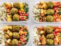Fyra matlådor med falafel, ris, rostade grönsaker och kikärtor. Perfekt för att hålla koll på protein och kalorier.