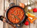 Najlepszy sos pomidorowy do spaghetti - prosty przepis krok po kroku