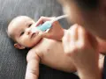 Katar u niemowlaka? Ulga krok po kroku + kiedy do lekarza