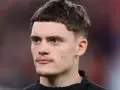 Primer plano de Florian Wirtz, con su característico corte de pelo y mirada concentrada.