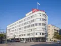 Charakterystyczny budynek z czerwonym napisem "Polska Linia" to ważny punkt gdyńskiego szlaku modernizmu.