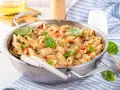 Penne z kurczakiem w sosie śmietanowym – prosty przepis na obiad