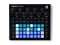 Novation Circuit Tracks – czarny kontroler MIDI z podświetlanymi padami, idealny do tworzenia muzyki elektronicznej.
