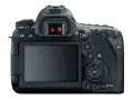 Arrière d'un appareil photo reflex numérique Canon 7D Mark III, avec écran LCD, viseur et boutons de commande.