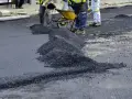 Asfalt z czego jest zrobiony? Odkryj tajemnice jego składu