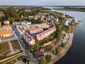 Kamień Pomorski: malownicze miasto nad wodą, idealne na rodzinne wycieczki. Atrakcje dla dzieci czekają!