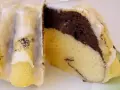 Wilgotna babka marmurkowa, idealna na deser. Ten przepis na babkę gotowaną jest prosty i szybki.