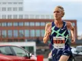 David Nilsson tävlar i Stadsloppet, nummer 179, med fokus på att nå mållinjen.