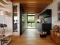 Cocinas rústicas modernas con encanto, combinando madera y diseño minimalista.