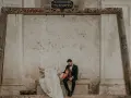 Para dowoduje, że warto zainwestować w fotografa i kamerzystę na wesele, by uchwycić takie chwile.