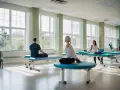 Rehabilitacja dzienna czy ambulatoryjna? Wybierz idealną dla siebie!