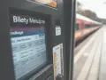 Ile kosztuje bilet pkp po 70 roku życia? Zniżki, które musisz znać