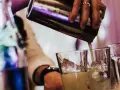 Ile kosztuje drink bar na wesele? Ceny, pakiety, jak nie przepłacić