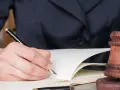 Adwokat co to: Zrozumienie roli i obowiązków w prawie polskim