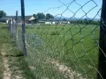 Ogrodzenie z siatki leśnej - jak ustawić słupki, by uniknąć problemów