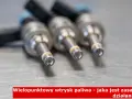 Trzy wtryskiwacze paliwa do silnika MPI, kluczowe dla precyzyjnego dawkowania paliwa i optymalnej pracy jednostki napędowej.