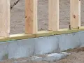 Jak wykonać fundament pod dom szkieletowy i uniknąć najczęstszych błędów