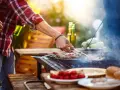 Grill na balkonie: czy to legalne? Uniknij mandatu i konfliktu!