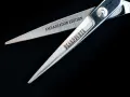Tijeras de peluquería profesional, perfectas para un corte de pelo hombre a tijera impecable. "Ambassador Edition" y "BEARDBURYS" grabados.