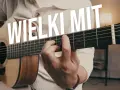 Ręce grające na gitarze, tekst "WIELKI MIT" sugeruje, że samodzielna nauka gry na gitarze jest możliwa.